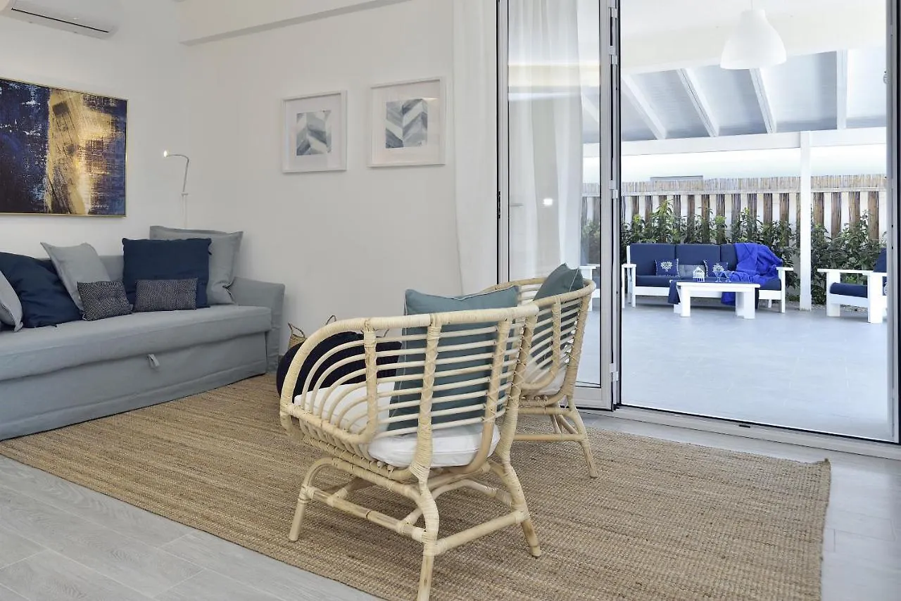 CASA BLANCA A 2 PASSI DEL MARE Santa Maria del Focallo Villa