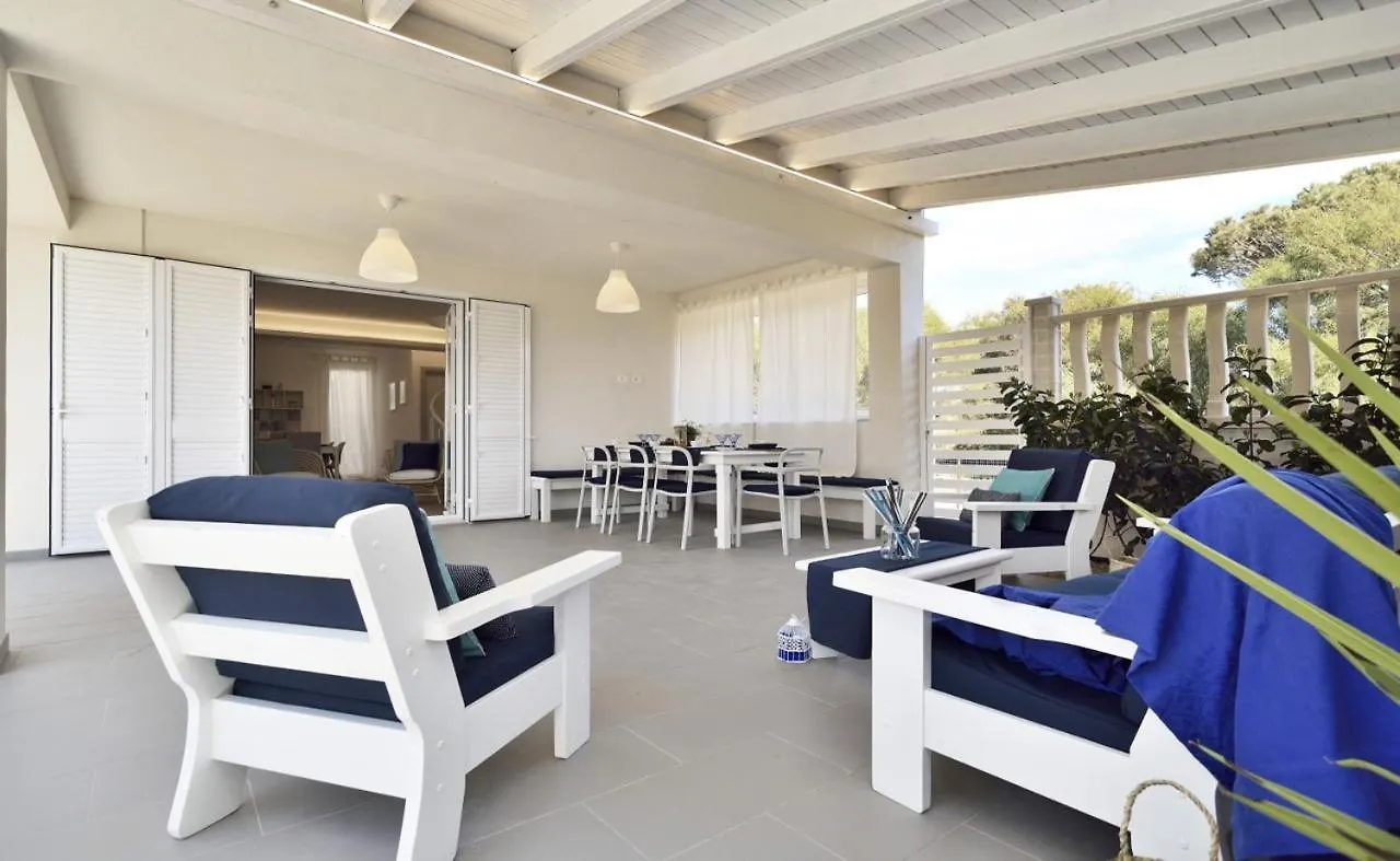 Villa CASA BLANCA A 2 PASSI DEL MARE Santa Maria del Focallo
